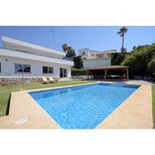 076 - Relaxing 5 Bed Villa With Private Pool and Hot Tub