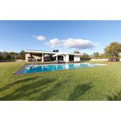 4 bedrooms villa with private pool jacuzzi and enclosed garden at Vieira do Minho