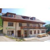8 bedrooms house with furnished terrace and wifi at Haut Intyamon