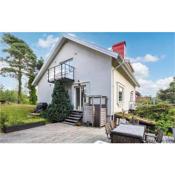 Amazing home in Göteborg with Sauna, WiFi and 4 Bedrooms
