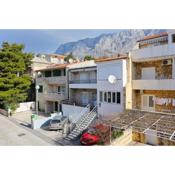 Apartments and rooms with parking space Makarska - 16449