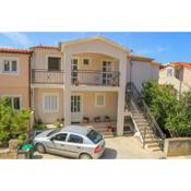 Apartments with a parking space Hvar - 11681