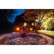 Beautiful Wooden House with Jacuzzi - Chalet Hisa Karlovsek