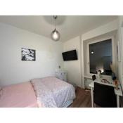 Comfortable Fully Furnished Studio Apartment in Zurich @ S-2