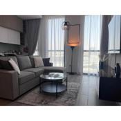 Dar Alsalam - Premium and Spacious 1BR With Balcony in Noor 2