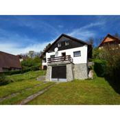 Detached cottage with fireplace, only 80 meters from the river Ohre