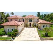 Exclusive Villa on Encuentro Beach a Surfing Paradise