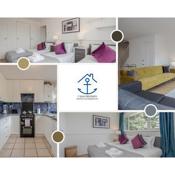 FEB OFFER 3 Bed House by 7 Seas Property Serviced Accommodation Maidenhead with FAMILY Sleeps 6, Business and Wifi