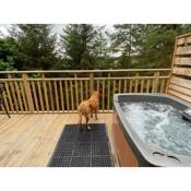 Holly Berry Lodge with Hot Tub