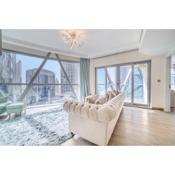 Luxurious 3 Bedroom Apartment with Panoramic Views