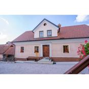 Notranjska hiša - traditional country house, close to the world attraction Cerknica lake
