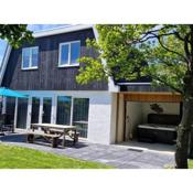 Peaceful Holiday Home in Callantsoog with Hot Tub