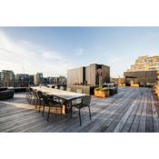 Penthouse w. Private Rooftop at the Waterfront