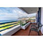 Sea and sunset view apartment in Funchal
