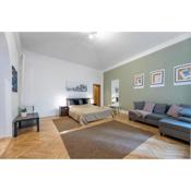 Spacious 3 bedroom apartment in the Heart of Prague