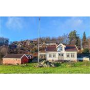 Stunning home in Farsund with 4 Bedrooms and WiFi