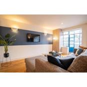Super Luxe 2 Bed Apartment Torquay - Stunning Harbour View - Near Babbacoombe & Beach