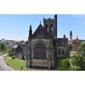 THE PAISLEY PENTHOUSE - ABBEY VIEW
