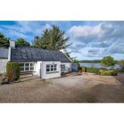 Traditional Cottage with Private Hot Tub in the Heart of Donegal