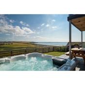 Unforgettable sea views, Hot tub, Modern property