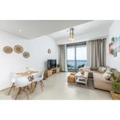 Waves Holiday Home - Jaw-Dropping Sea View From This Comfy Retreat