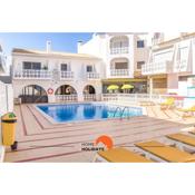 #035 Oura Village with Shared Pool by Home Holidays