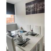 #0406 Lovely 2 Bedroom Serviced Apartment - Free Parking