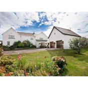 1-Bed Cottage on Coastal Pathway in South Wales
