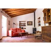 100 years old, one bedroom farmhouse in algarvian countryside