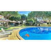 #101 Pedra dos Bicos Flat with Pool by Home Holidays