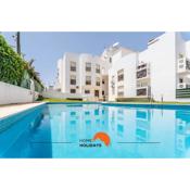 #180 Ondas do Mar with Pool by Home Holidays
