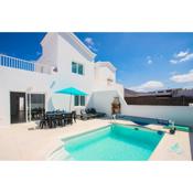 2-Bed Villa in Playa Blanca By Retreat Villas