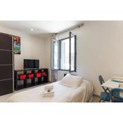 22m confortable in the heart of Montreuil