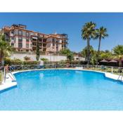 2BDR Sunny apartment with pool and private parking in Benalmádena