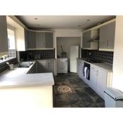 3 Bed House NG8- Great for contractors,Close M1