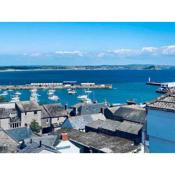 3 Bed, sea views, central Penzance,newly renovated