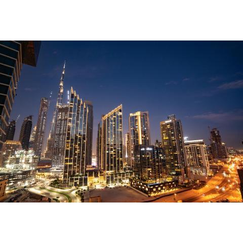3 Bedroom Condo w terrace facing Burj Khalifa.
