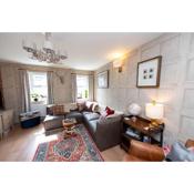 3 Bedroom House - a very British place to stay - near city centre !