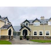 3 bedroomed house minutes' walk from Kenmare town