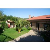 3 bedrooms house with enclosed garden and wifi at Sotoserrano