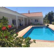 3 bedrooms villa with private pool jacuzzi and wifi at Praia do Ribatejo
