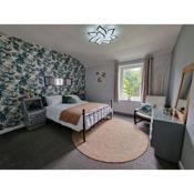 4 bed charming, Family-friendly cottage 1694