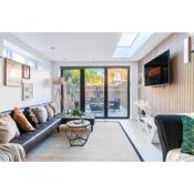 4 Bed London Townhouse/Private Terrace/Parking
