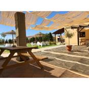 4 bedrooms house with shared pool enclosed garden and wifi at Alcaracejos