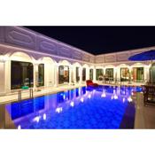 6 bedroom “white villa”
