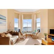 7 South Beach Court - Sea Front Apartment with Spectacular Sea Views