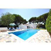 A super little villa for small parties set in a beautiful....