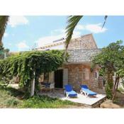 Adorable stone house with terrace 20m distant from beach
