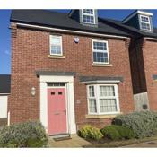 Agase Way - Stylish 4 Bed Home