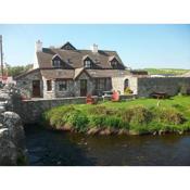 Aille River Tourist Hostel and Camping Doolin